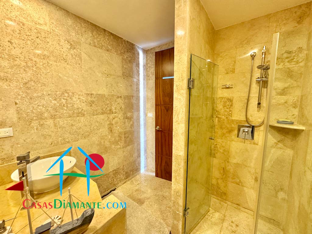 Ocean Front 506 - Baño completo 3